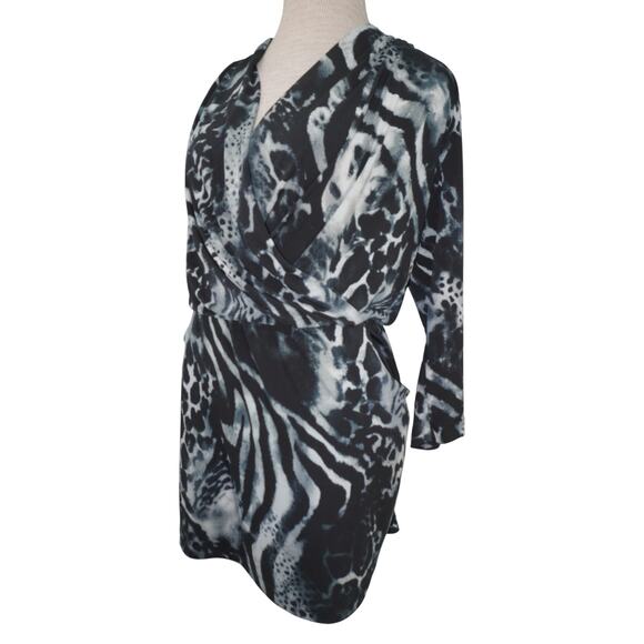 Chico’s Animal Print Wrap Dress Black Gray Long Sleeve Mini Size 1 Medium - Picture 3 of 9